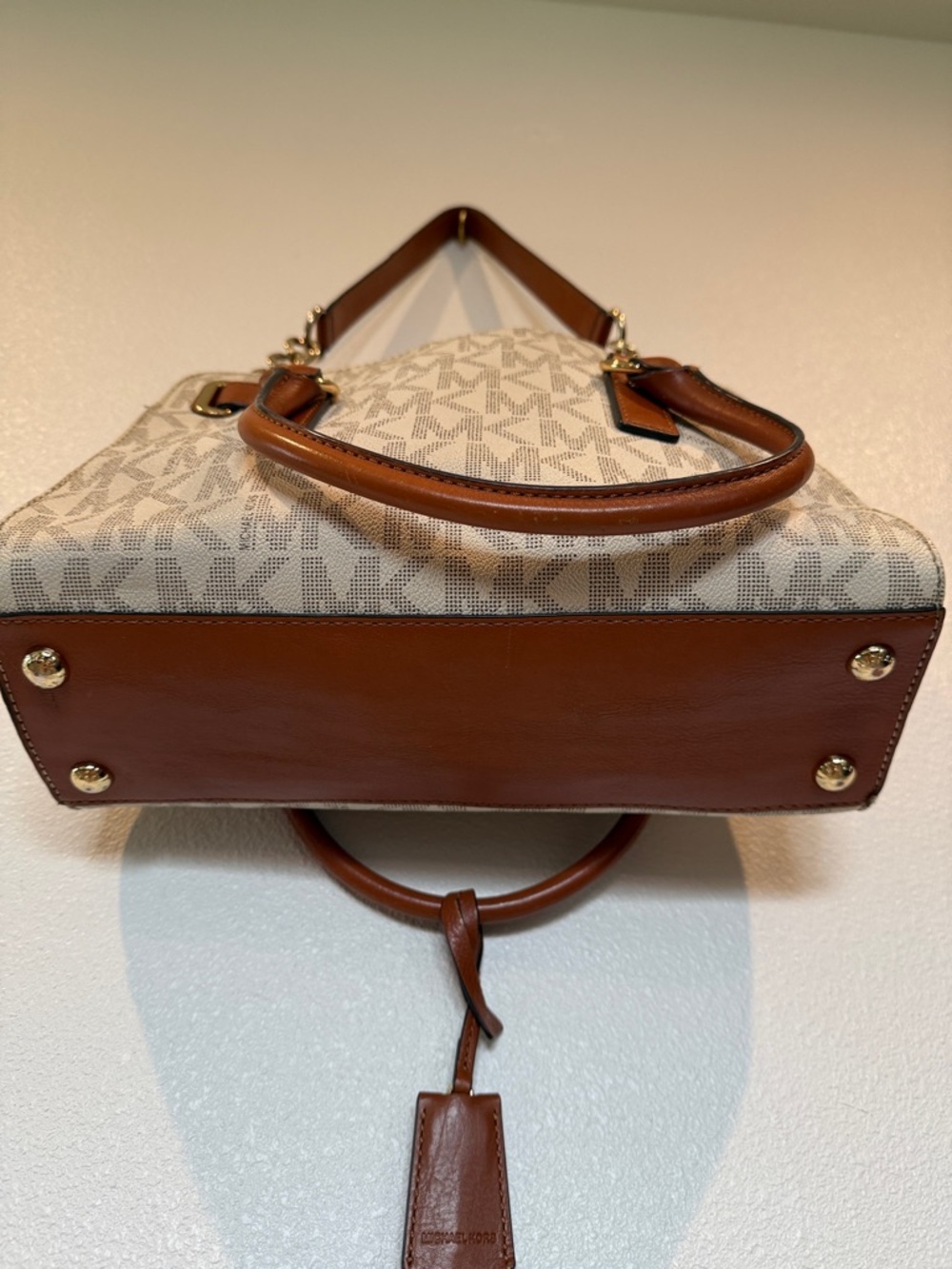 Michael Kors Beige & Brown MK Logo Satchel with Gold Hardware - Picture 5 of 12